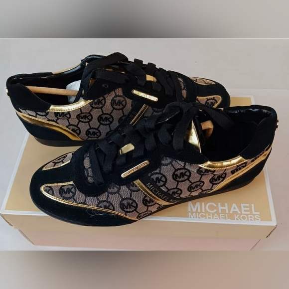NEW Michael Kors Black And Gold Logo Monogram Jacquared Sneakers Women's 9 M - Picture 1 of 7